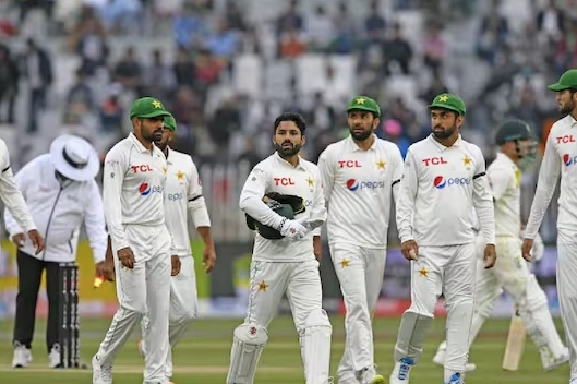 آسٹریلیا کے خلاف دوسرے ٹیسٹ میچ سے پہلے پاکستان کو لگا بڑا جھٹکا، باہر ہوا یہ خطرناک گیند باز، مشکل میں ٹیم
