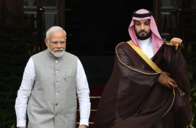 ہندوستان اور پاکستان دونوں کے سعودی عرب سمیت عرب ممالک کے ساتھ طویل عرصے سے دوستانہ تعلقات ہیں۔ تاہم، وزیر اعظم نریندر مودی کی حکومت میں نئی ​​دہلی اور ریاض کے درمیان تعلقات میں نمایاں بہتری آئی ہے ۔